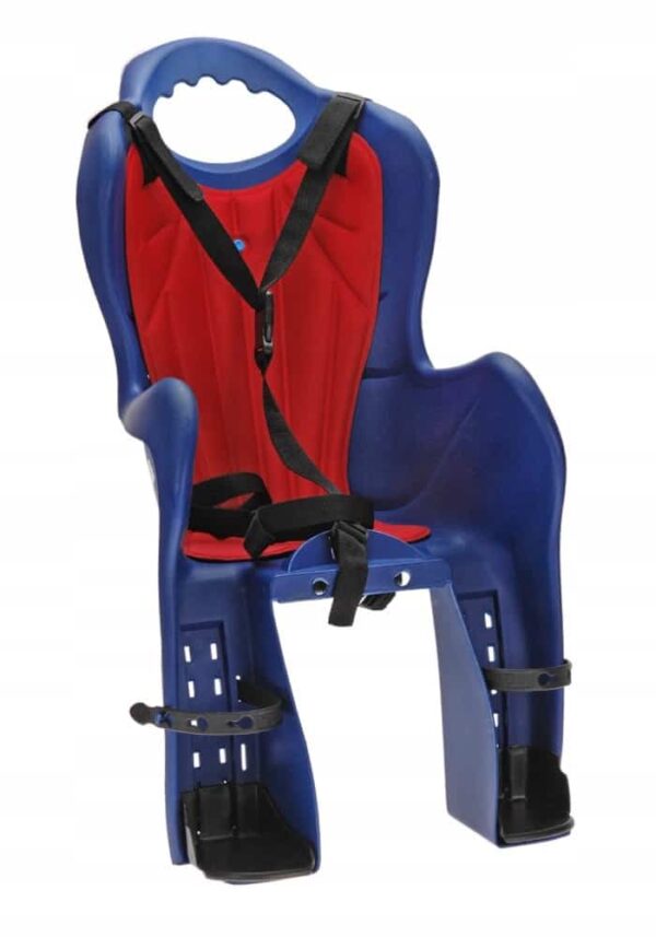 Blå och röd cykelbarnstol med säkerhetsremmar.