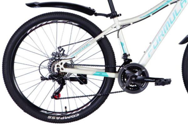 Detail bicykla Formula s moderným dizajnom.