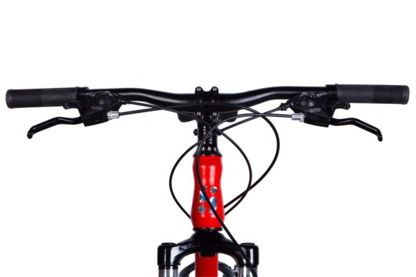 Riadiace páky a krk horského bicykla.