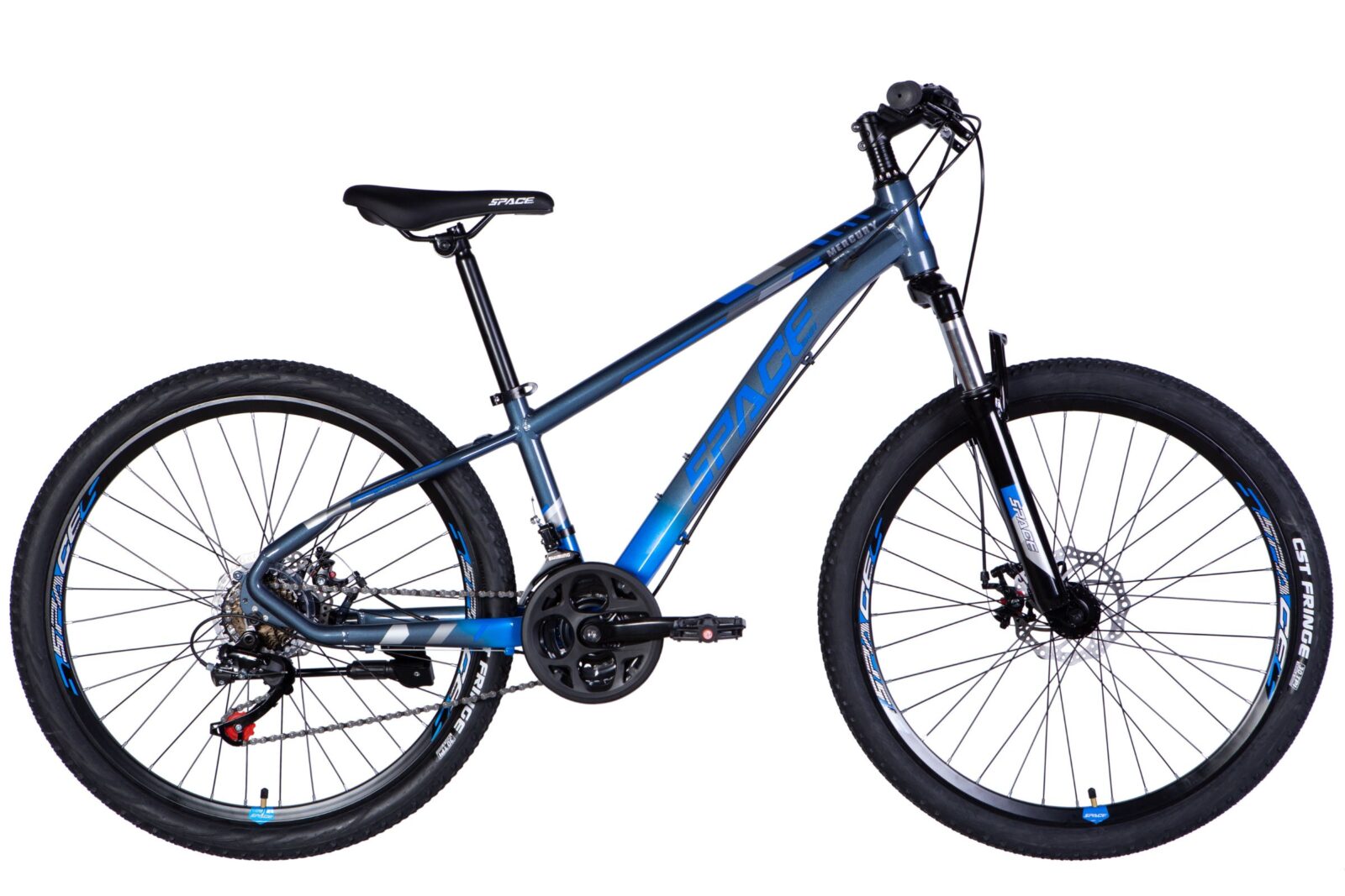 Modrý horský bicykel s širokými pneumatikami.