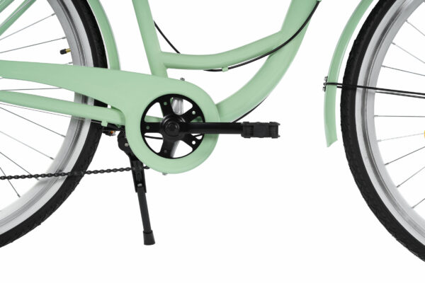 Mintgrön cykelram och vevparti med kedja.