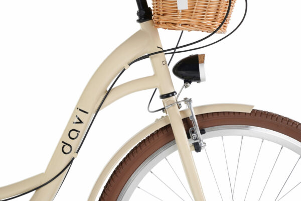 Klassisk cykel med korg och lampa fram