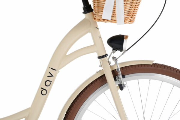 Detalj av cykel med korg fram