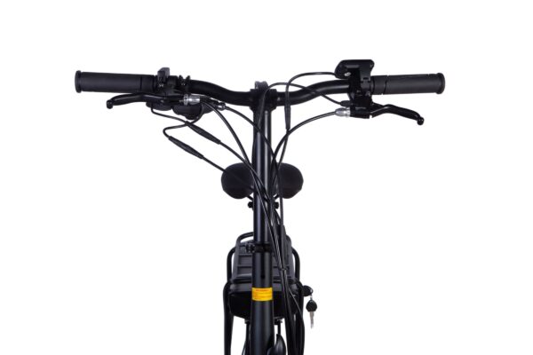 Cykelstyre med kablar och nyckel