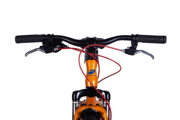 Cykelstyre med bromsar och orange ram