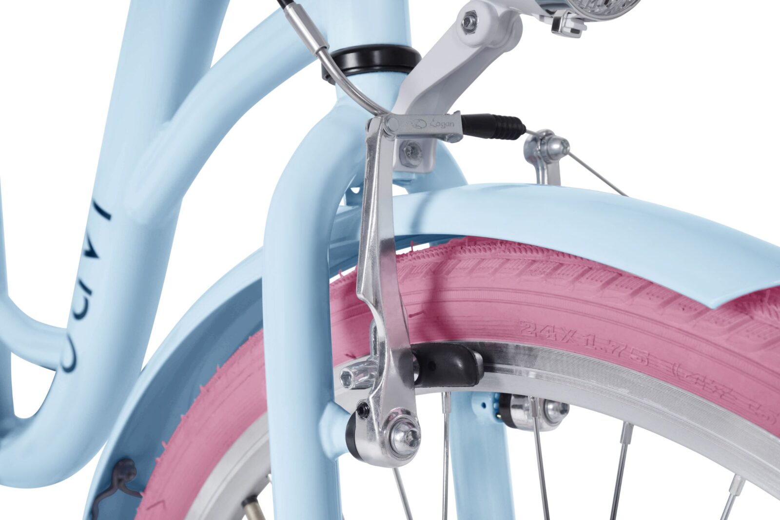 Närbild av cykel med rosa däck och blå ram.